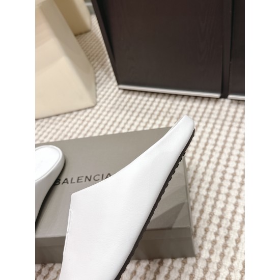 Balenciaga Slippers