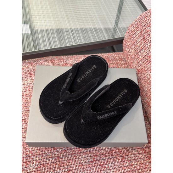 Balenciaga Slippers