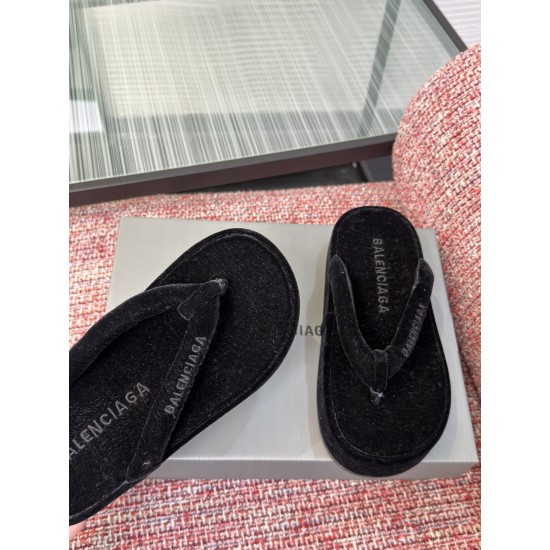Balenciaga Slippers