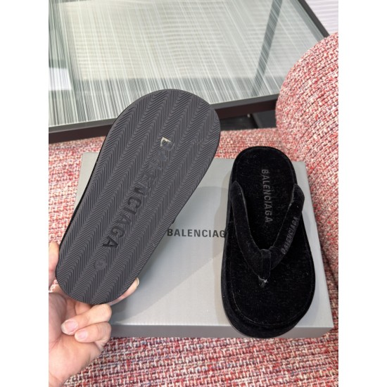 Balenciaga Slippers
