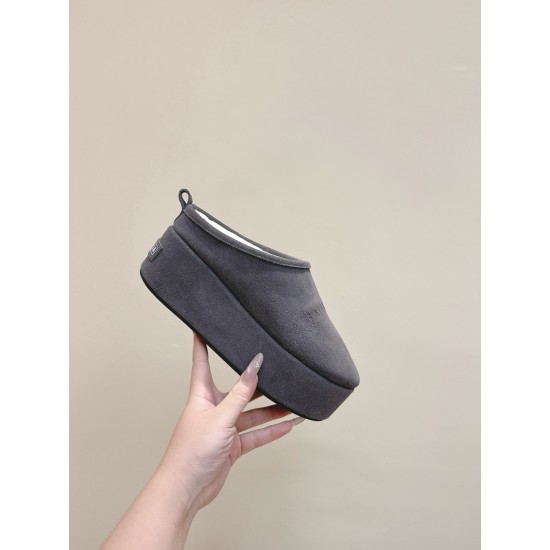 Balenciaga Slippers