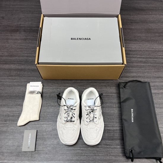 Balenciaga Shoes
Women and men 35-45
