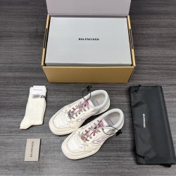 Balenciaga Shoes
Women and men 35-45

