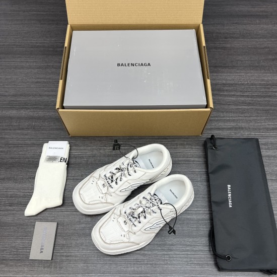 Balenciaga Shoes
Women and men 35-45
