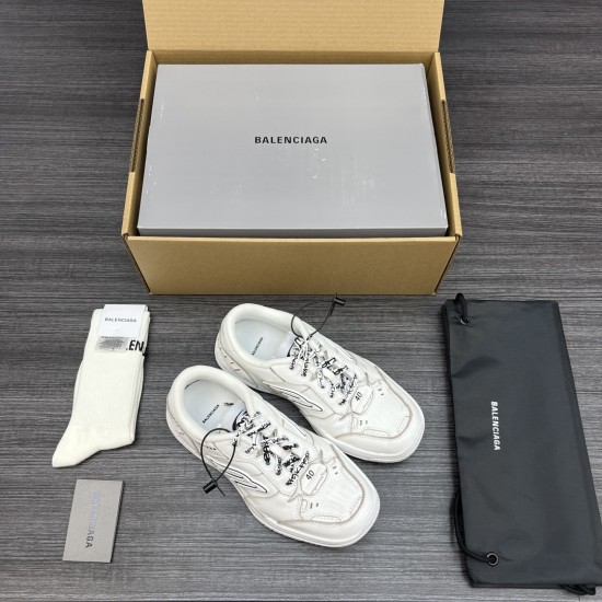 Balenciaga Shoes
Women and men 35-45
