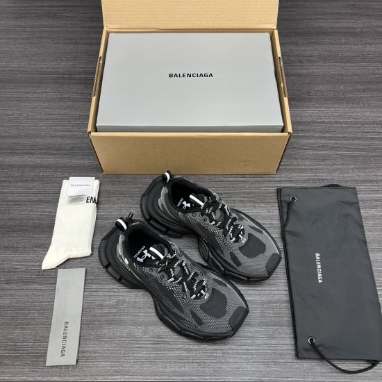 Balenciaga Shoes
Women and men 35-45
