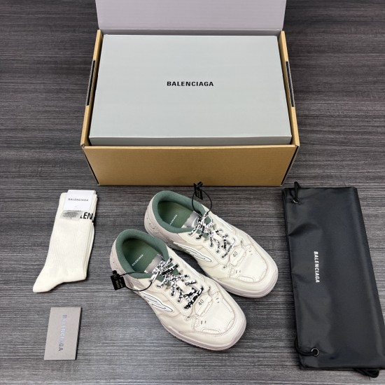 Balenciaga Shoes
Women and men 35-45
