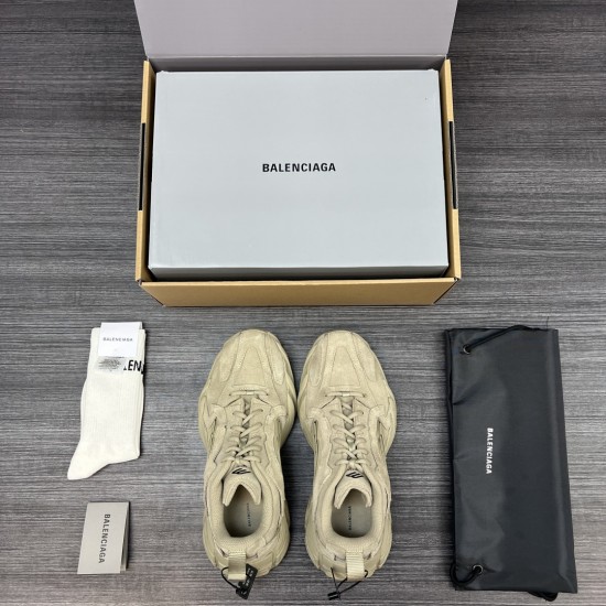 Balenciaga Shoes
Women and men 35-45

