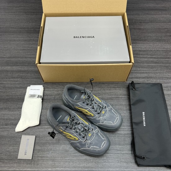 Balenciaga Shoes
Women and men 35-45
