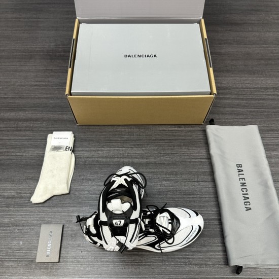 Balenciaga Shoes
Women and men 35-45
