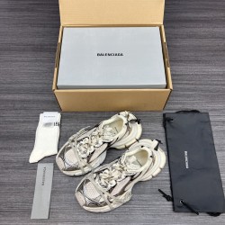 Balenciaga Shoes
Women and men 35-45
