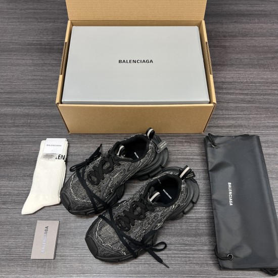 Balenciaga Shoes
Women and men 35-45
