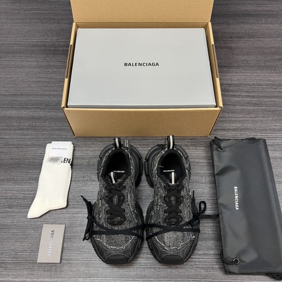 Balenciaga Shoes
Women and men 35-45
