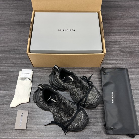 Balenciaga Shoes
Women and men 35-45
