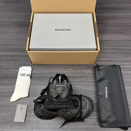 Balenciaga Shoes
Women and men 35-45
