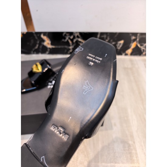 Balmain slippers