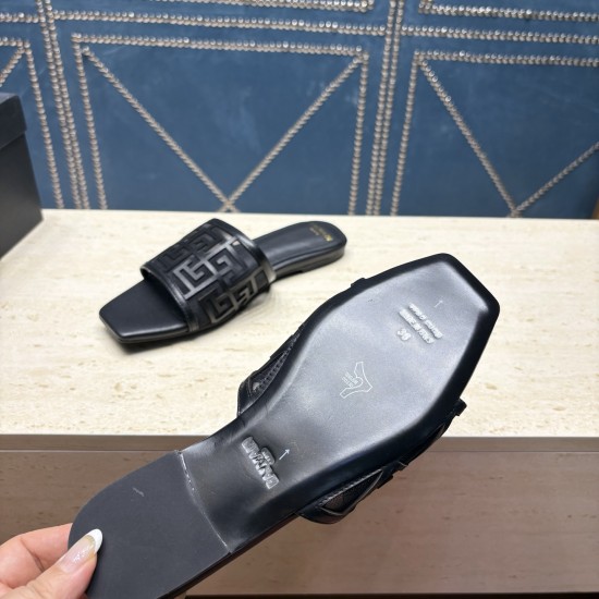 Balmain slippers