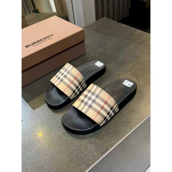 Burberry slippers