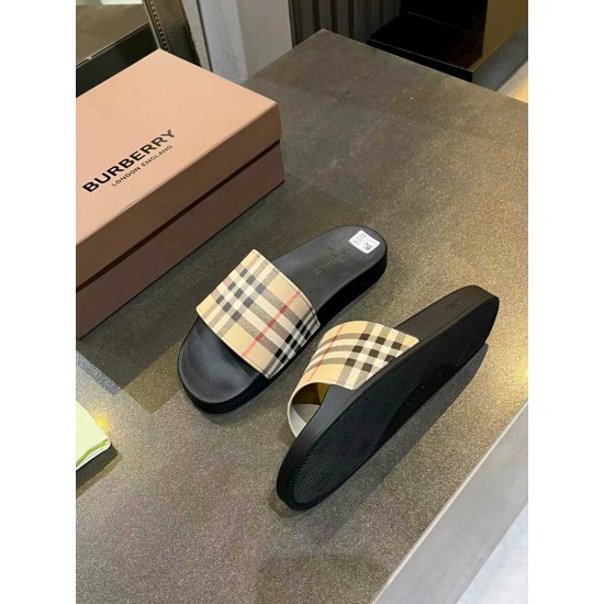 Burberry slippers