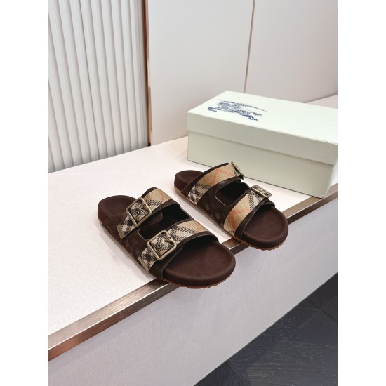 Burberry slippers
