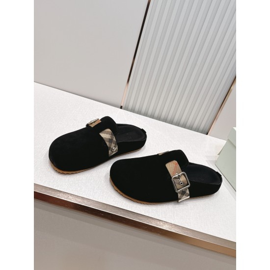 Burberry slippers