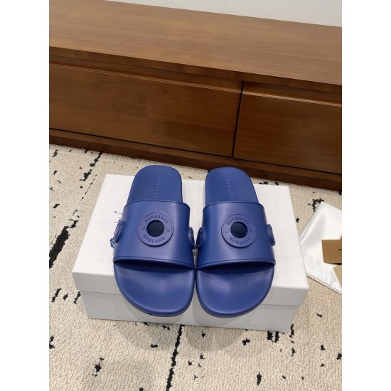 Burberry slippers