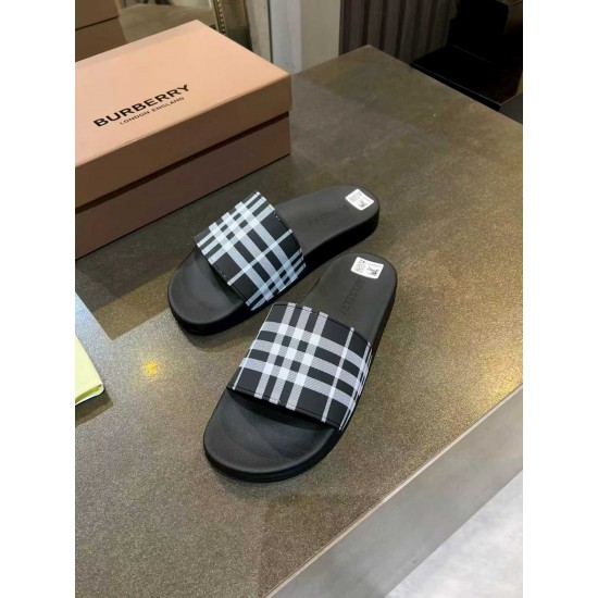 Burberry slippers