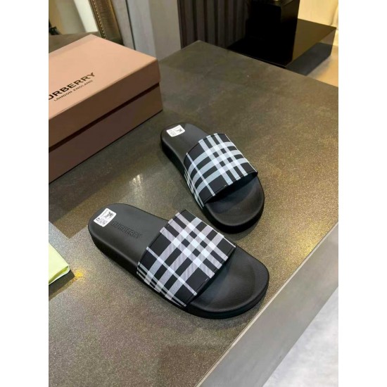 Burberry slippers