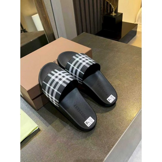 Burberry slippers