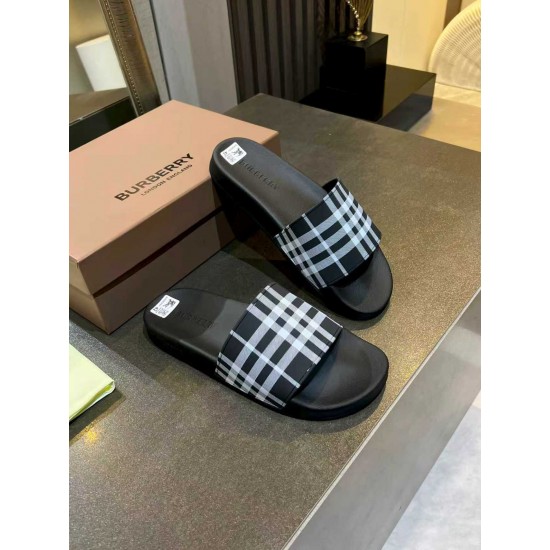 Burberry slippers