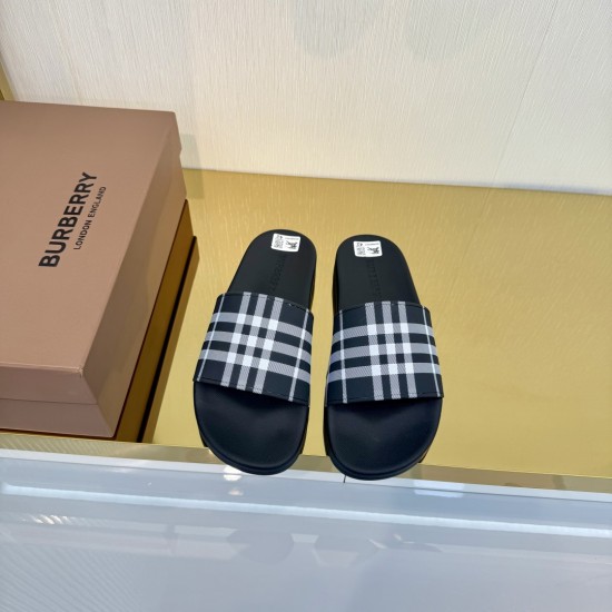 Burberry slippers