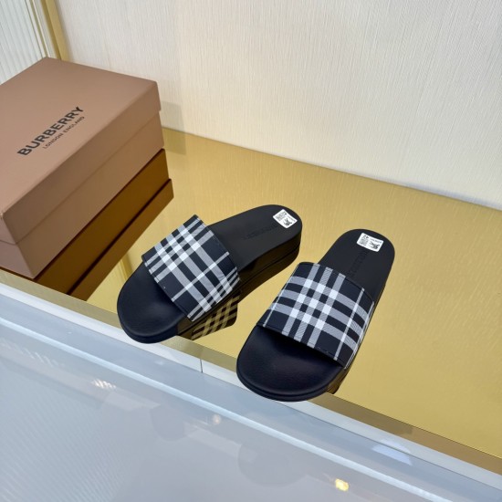 Burberry slippers