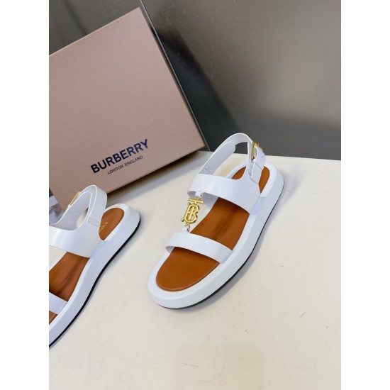 Burberry slippers