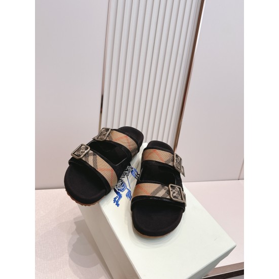Burberry slippers