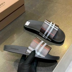 Burberry slippers