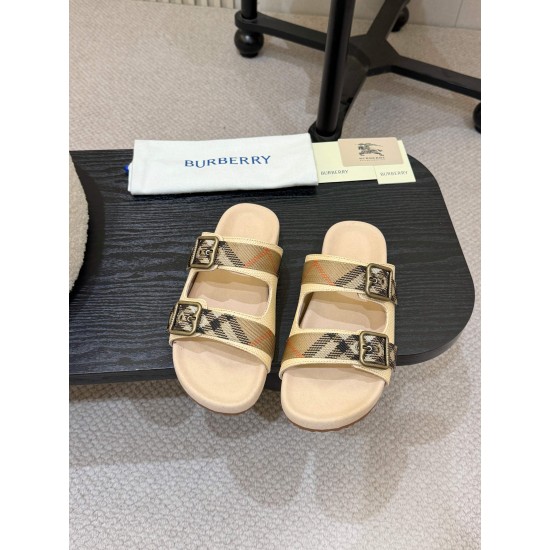 Burberry slippers