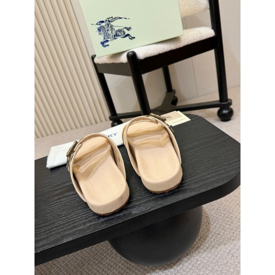 Burberry slippers