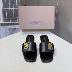 Burberry slippers