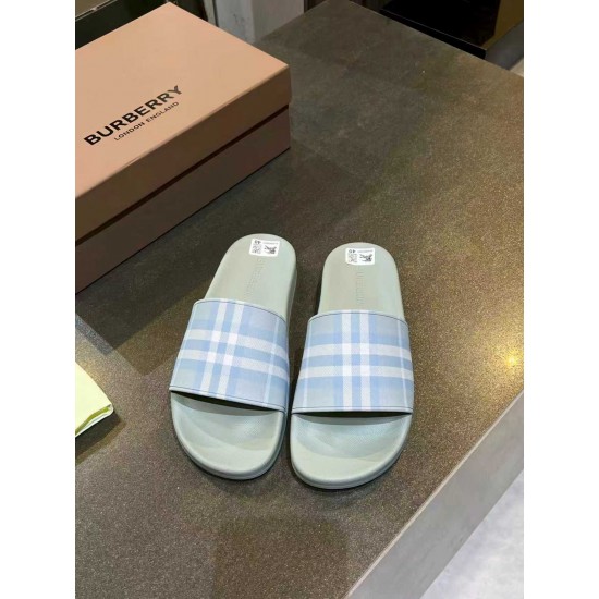 Burberry slippers