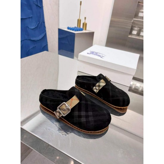 Burberry slippers