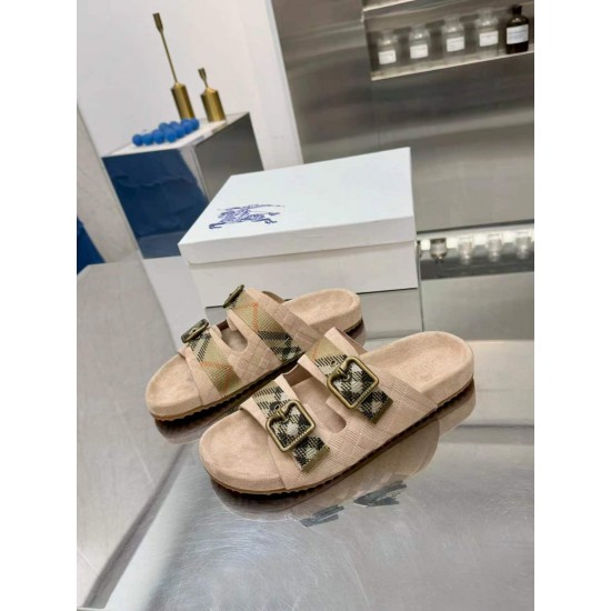 Burberry slippers