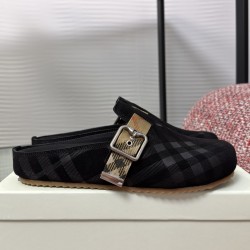Burberry slippers