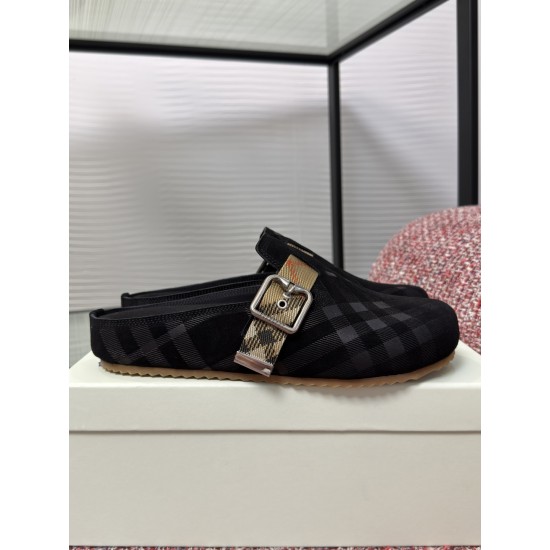 Burberry slippers
