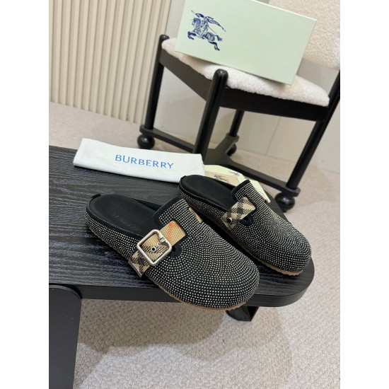 Burberry slippers