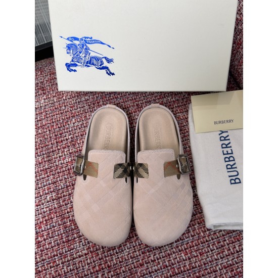 Burberry slippers