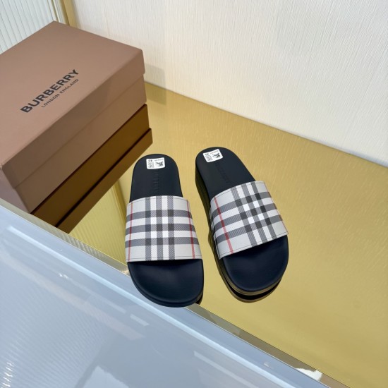 Burberry slippers