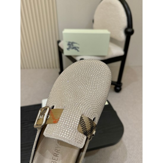 Burberry slippers