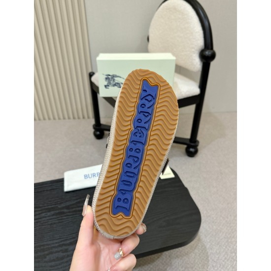 Burberry slippers