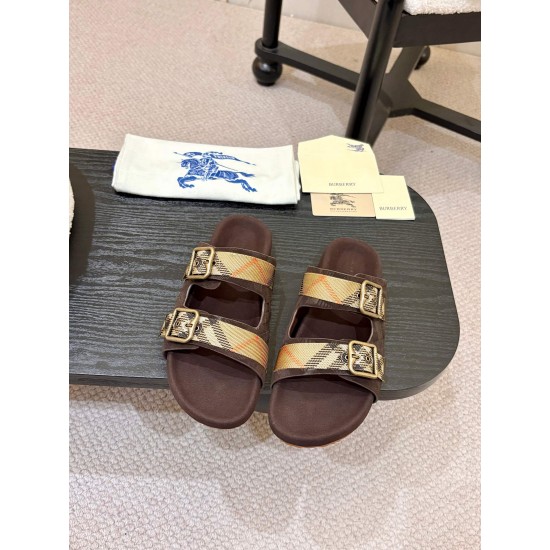 Burberry slippers