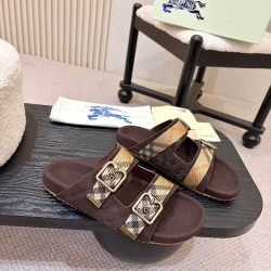 Burberry slippers